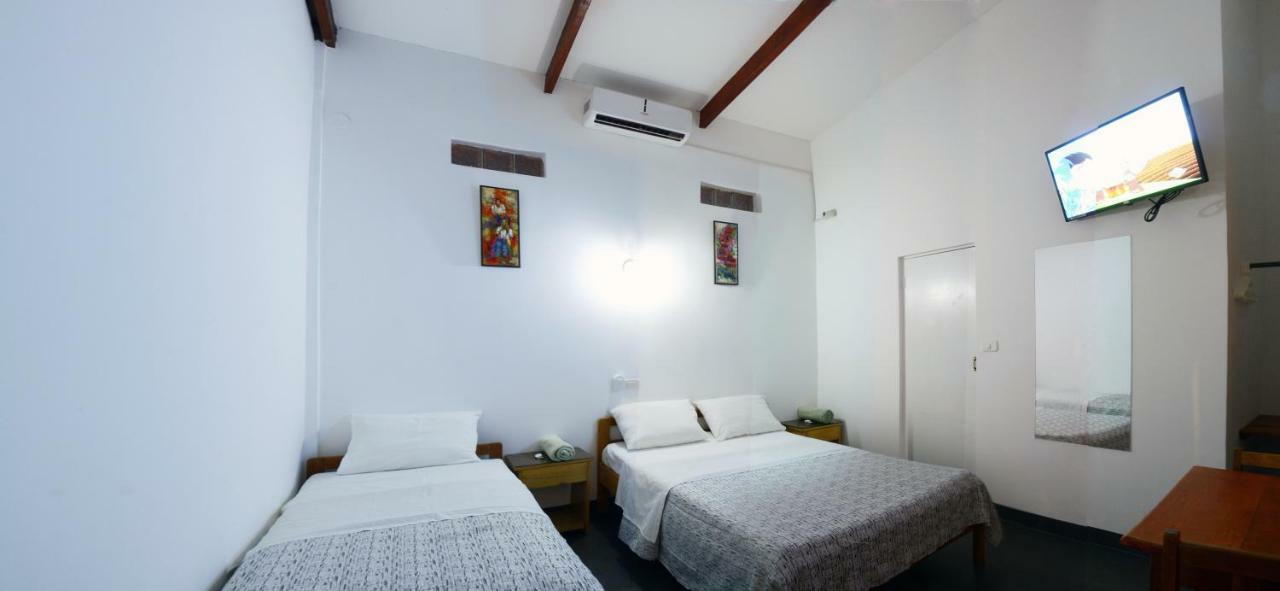 Hostal Casa Blanca Tarapoto Ngoại thất bức ảnh